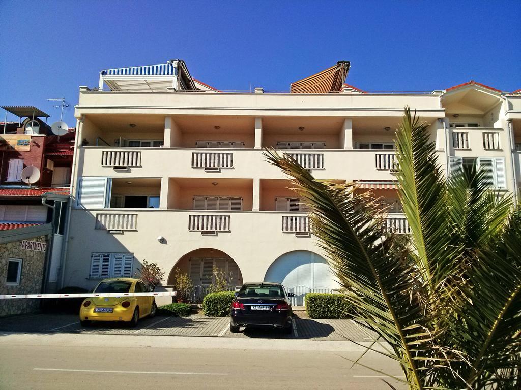 Beach Apartment Sveti Filip I Jakov - Turanj Bagian luar foto