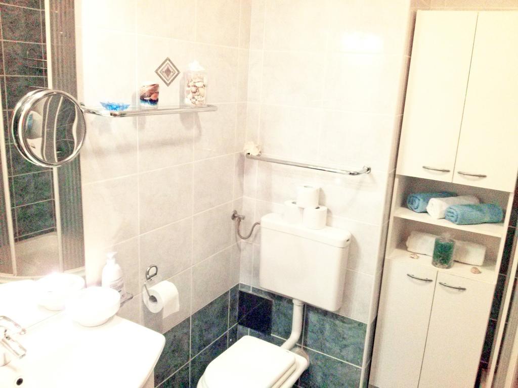 Beach Apartment Sveti Filip I Jakov - Turanj Bagian luar foto