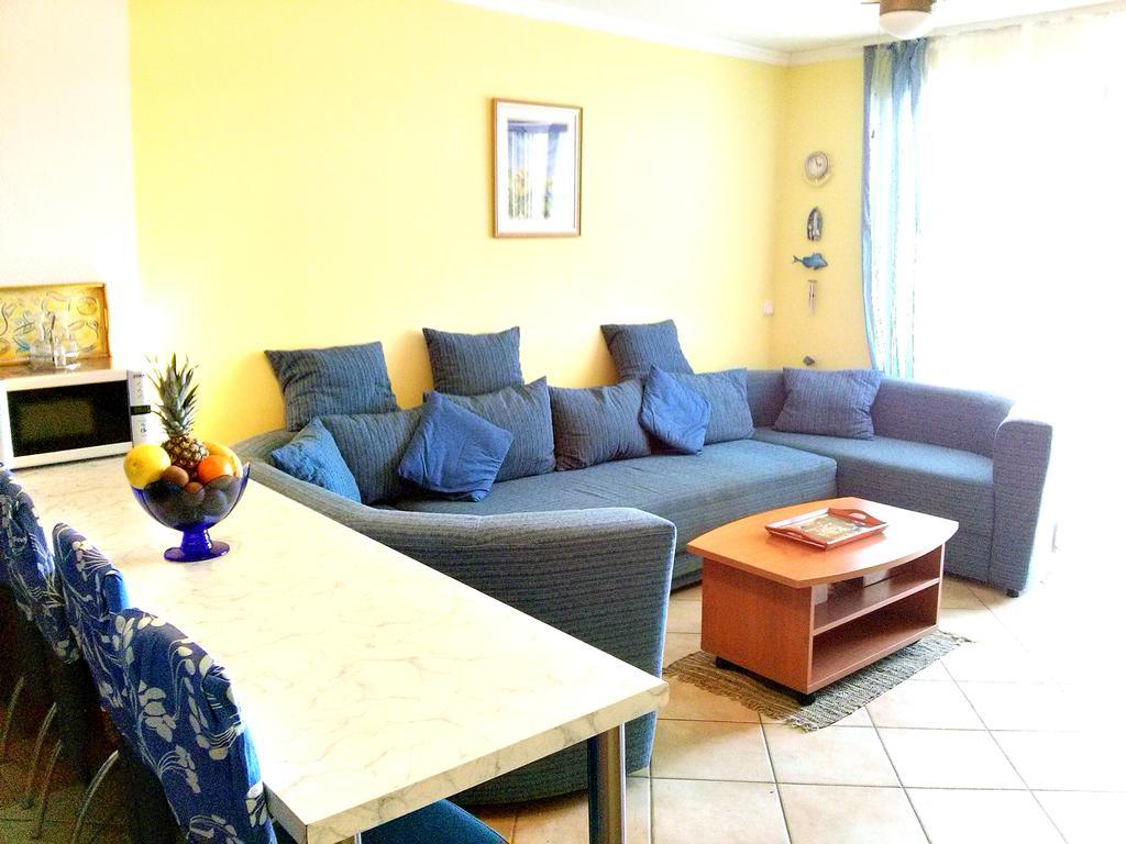 Beach Apartment Sveti Filip I Jakov - Turanj Bagian luar foto